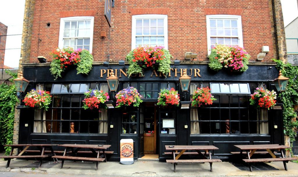 Prince Arthur Hotel London Exterior photo